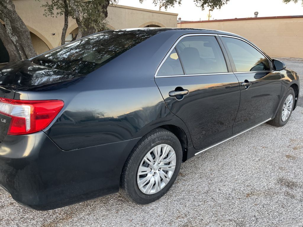 2012 Toyota Camry Image 7
