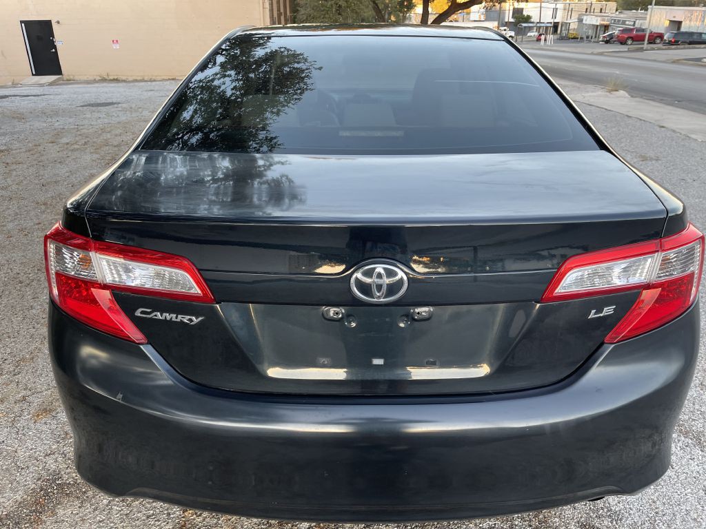 2012 Toyota Camry Image 8