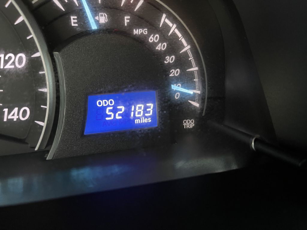 2012 Toyota Camry Image 11