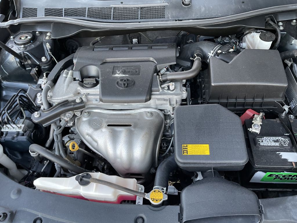 2012 Toyota Camry Image 19