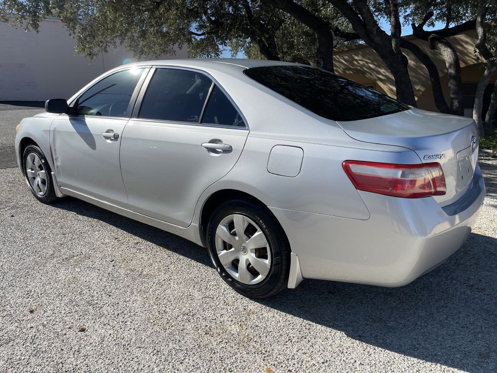 2009 Toyota Camry Image 2