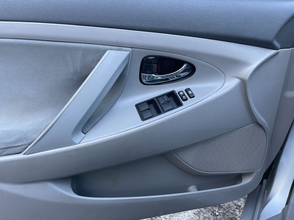 2009 Toyota Camry Image 8