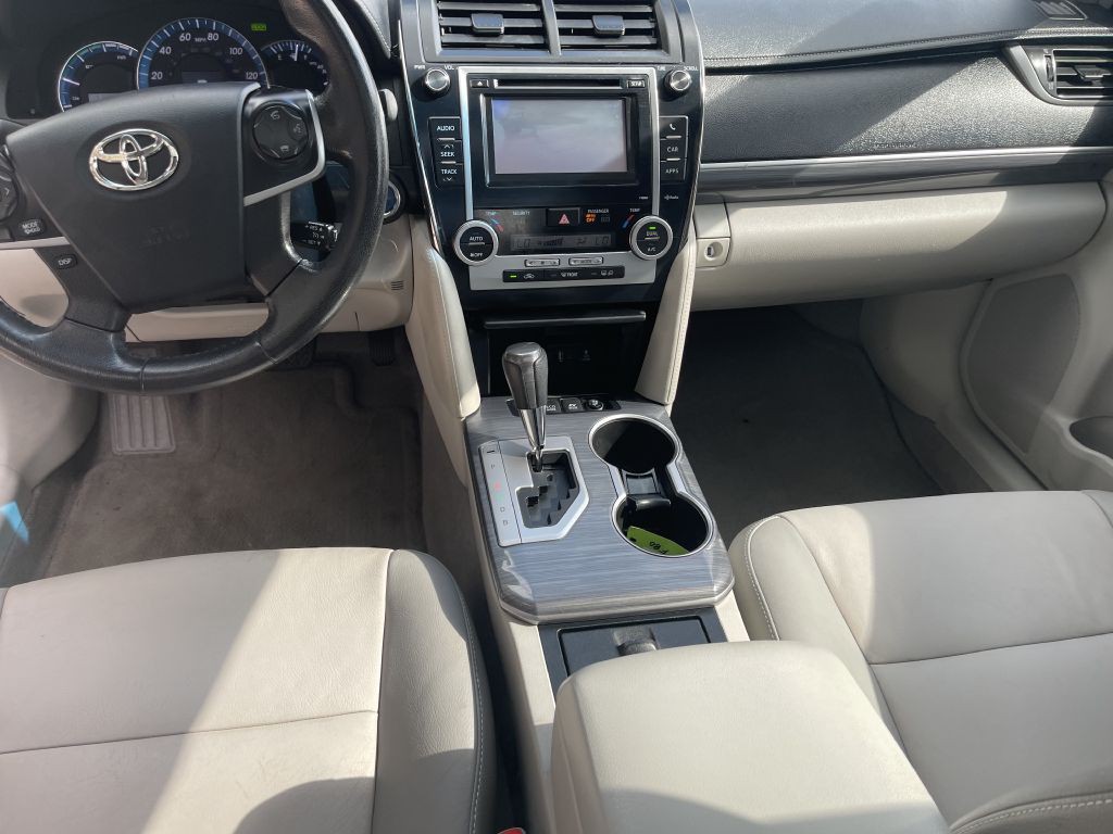 2012 Toyota Camry Image 13