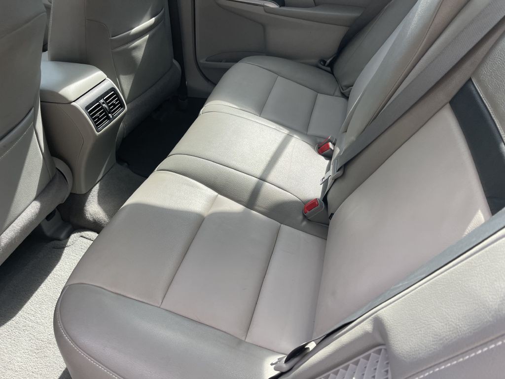 2012 Toyota Camry Image 15