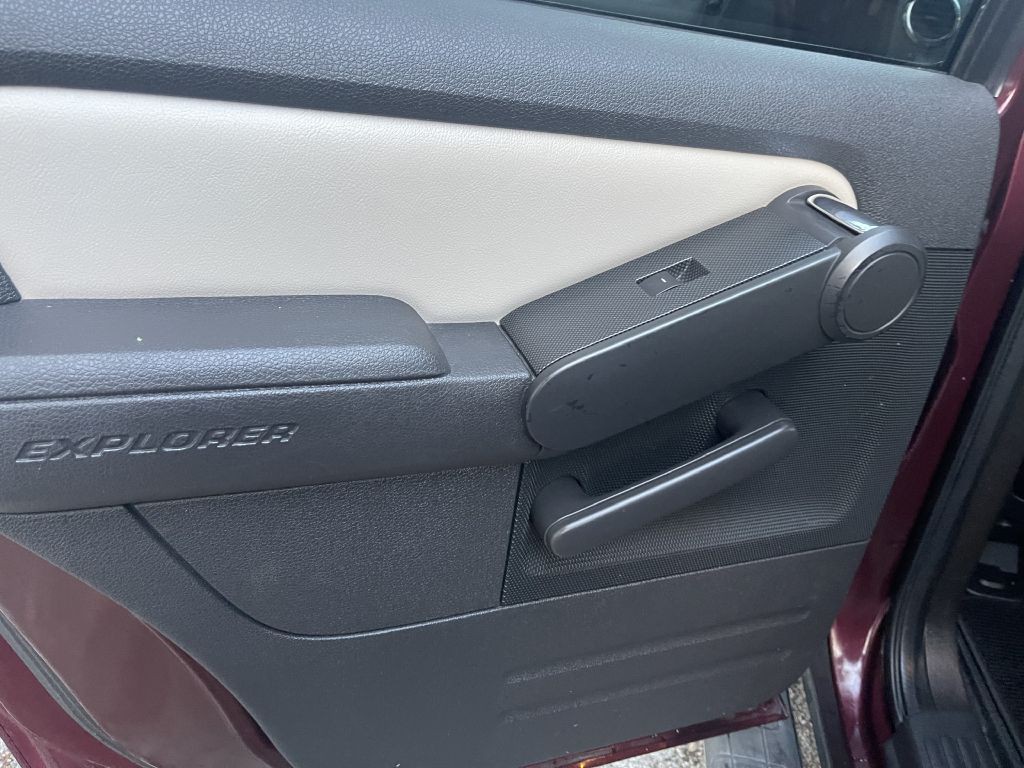 2007 Ford Explorer Image 13