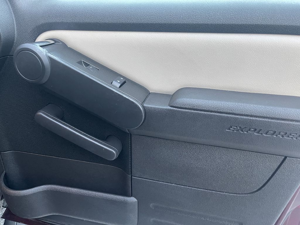 2007 Ford Explorer Image 15