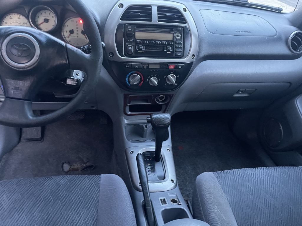 2002 Toyota Rav4 Image 12