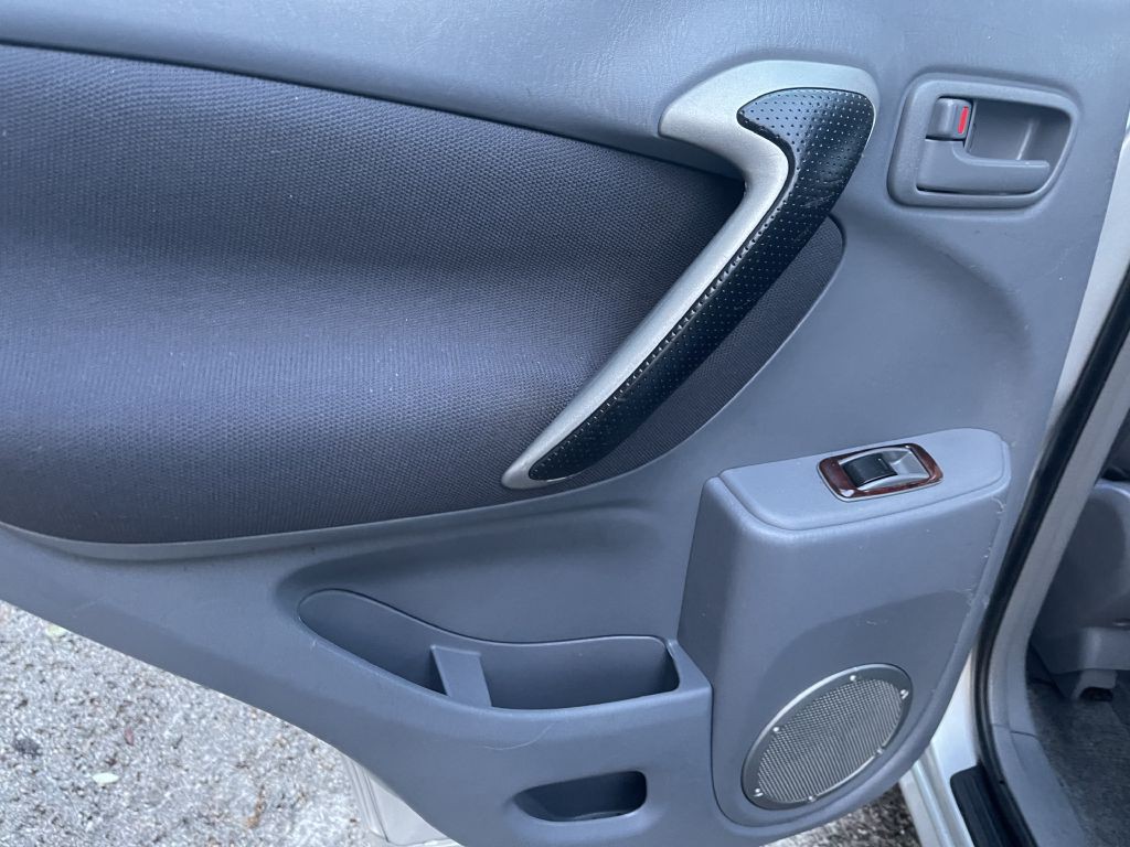 2002 Toyota Rav4 Image 14