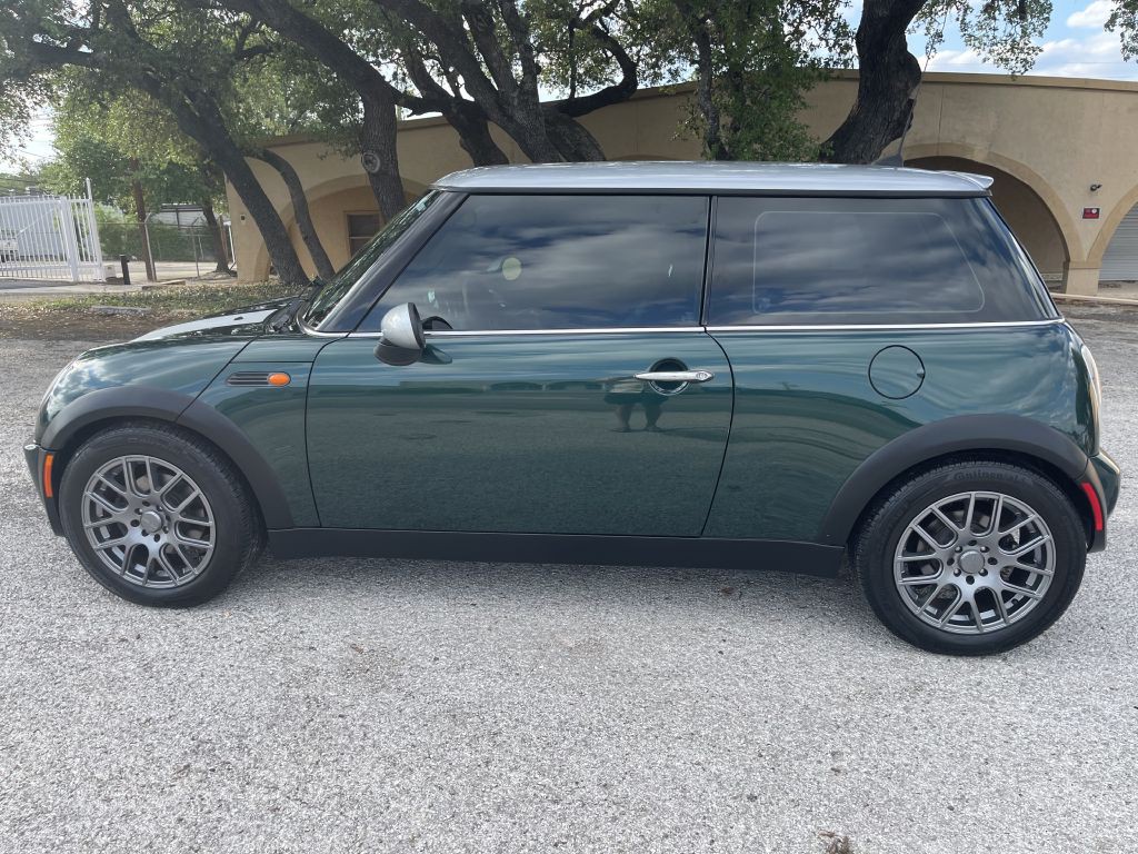 2006 MINI Cooper Image 1