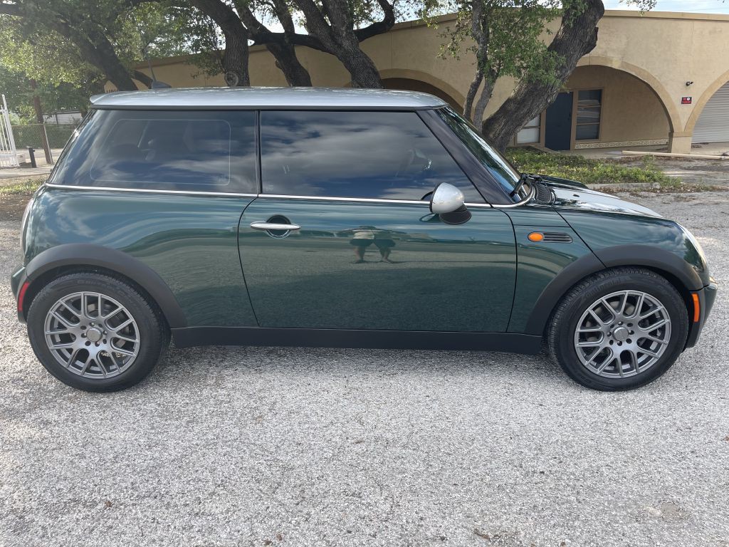 2006 MINI Cooper Image 6