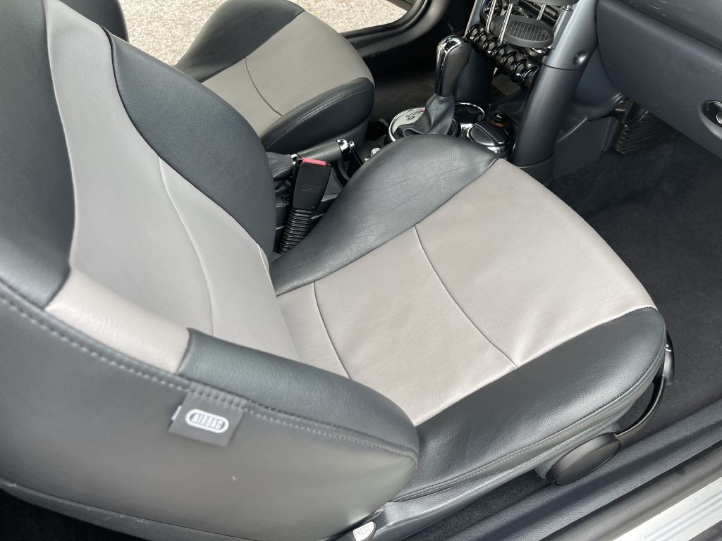 2006 MINI Cooper Image 14