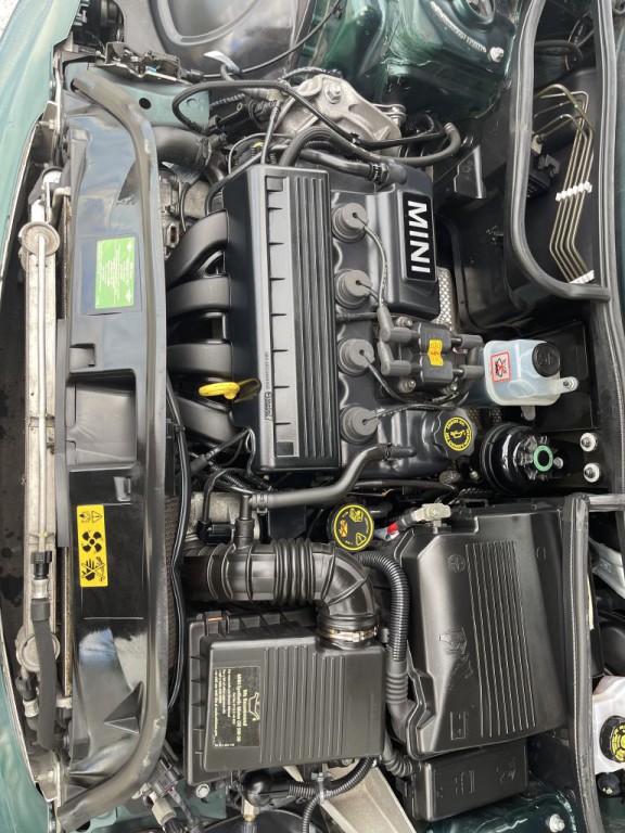 2006 MINI Cooper Image 15