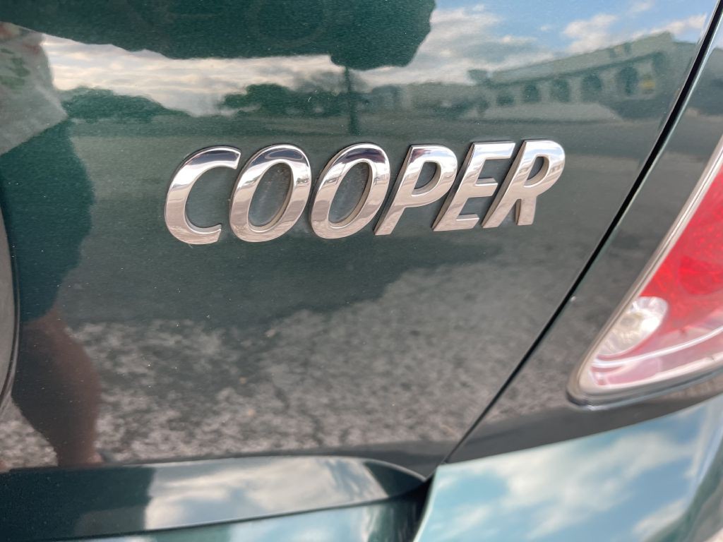 2006 MINI Cooper Image 18