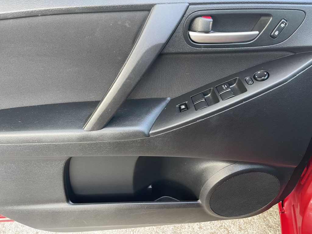 2013 Mazda Mazda3 Image 10