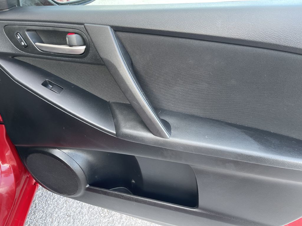 2013 Mazda Mazda3 Image 15