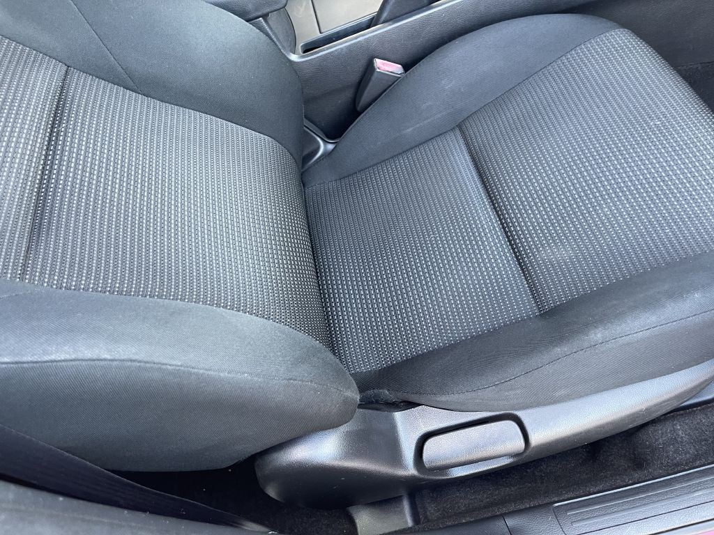 2013 Mazda Mazda3 Image 16