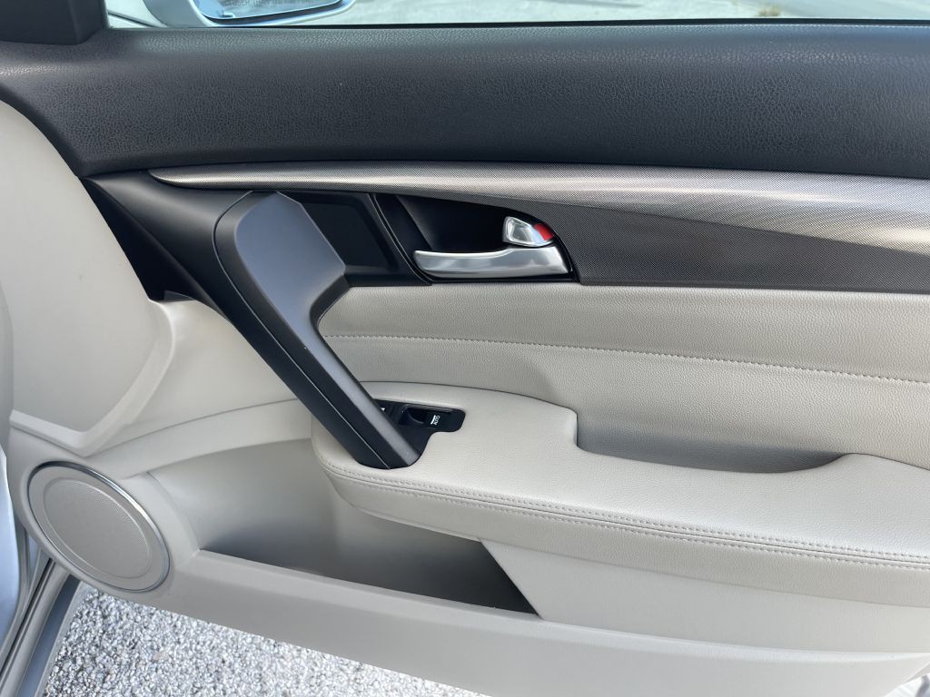 2012 Acura TL Image 16