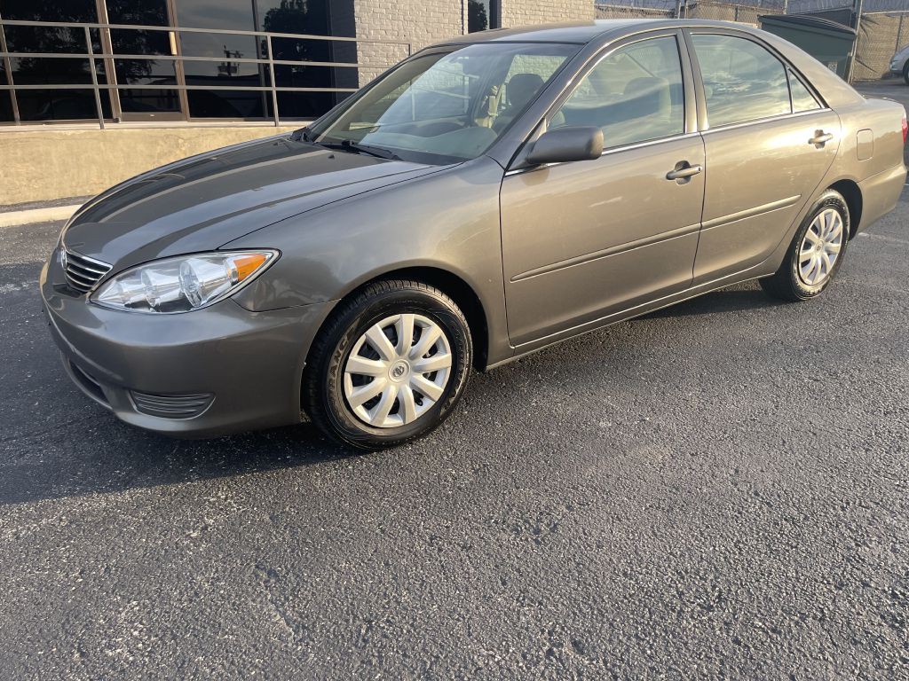 2005 Toyota Camry Image 3