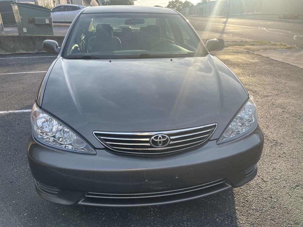 2005 Toyota Camry Image 4