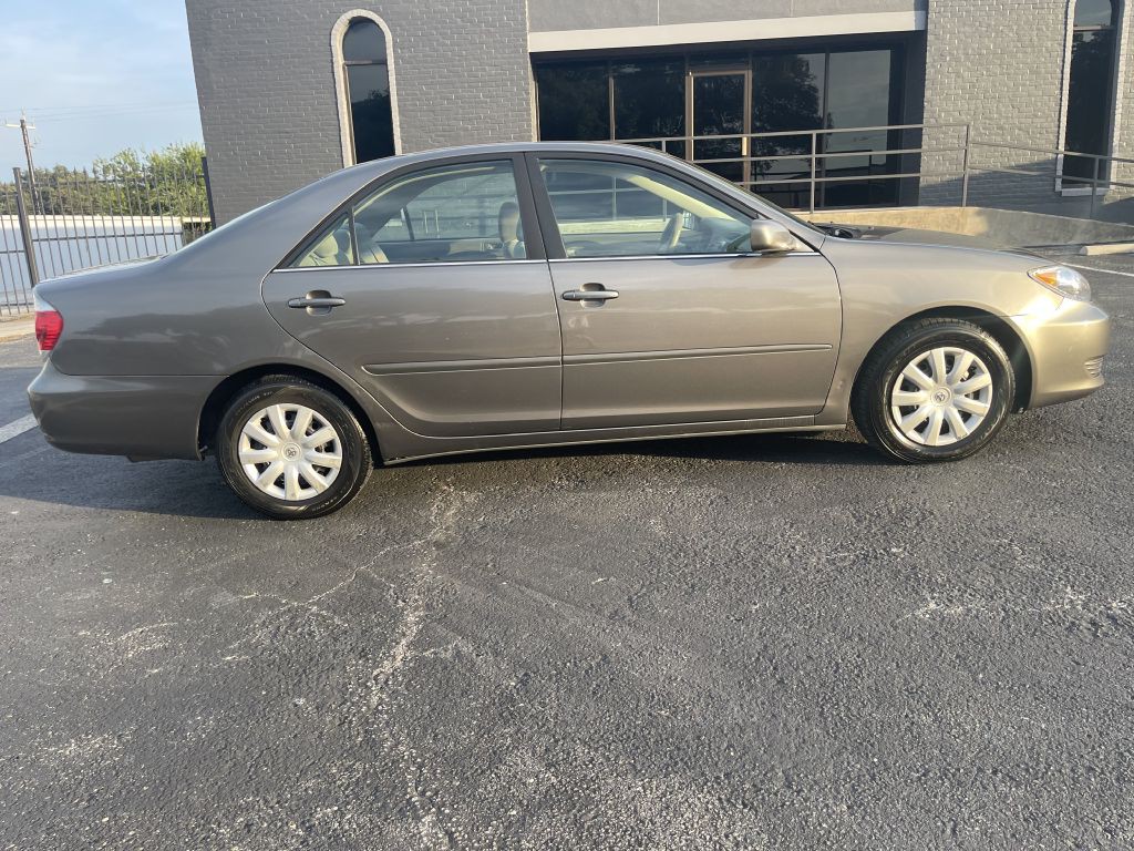 2005 Toyota Camry Image 6