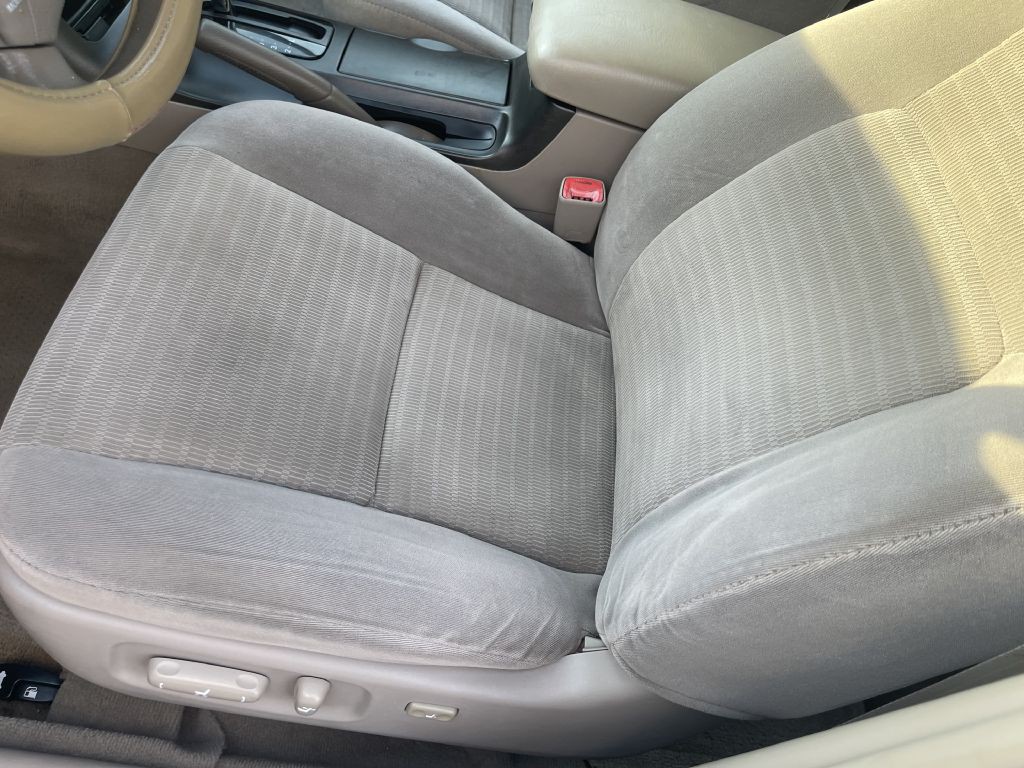 2005 Toyota Camry Image 10