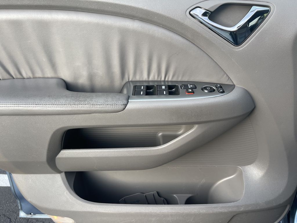 2010 Honda Odyssey Image 9