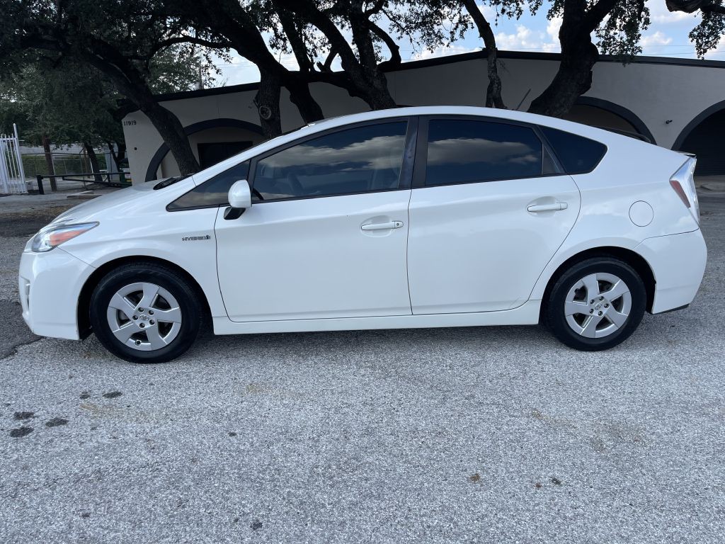 2011 Toyota Prius Image 1