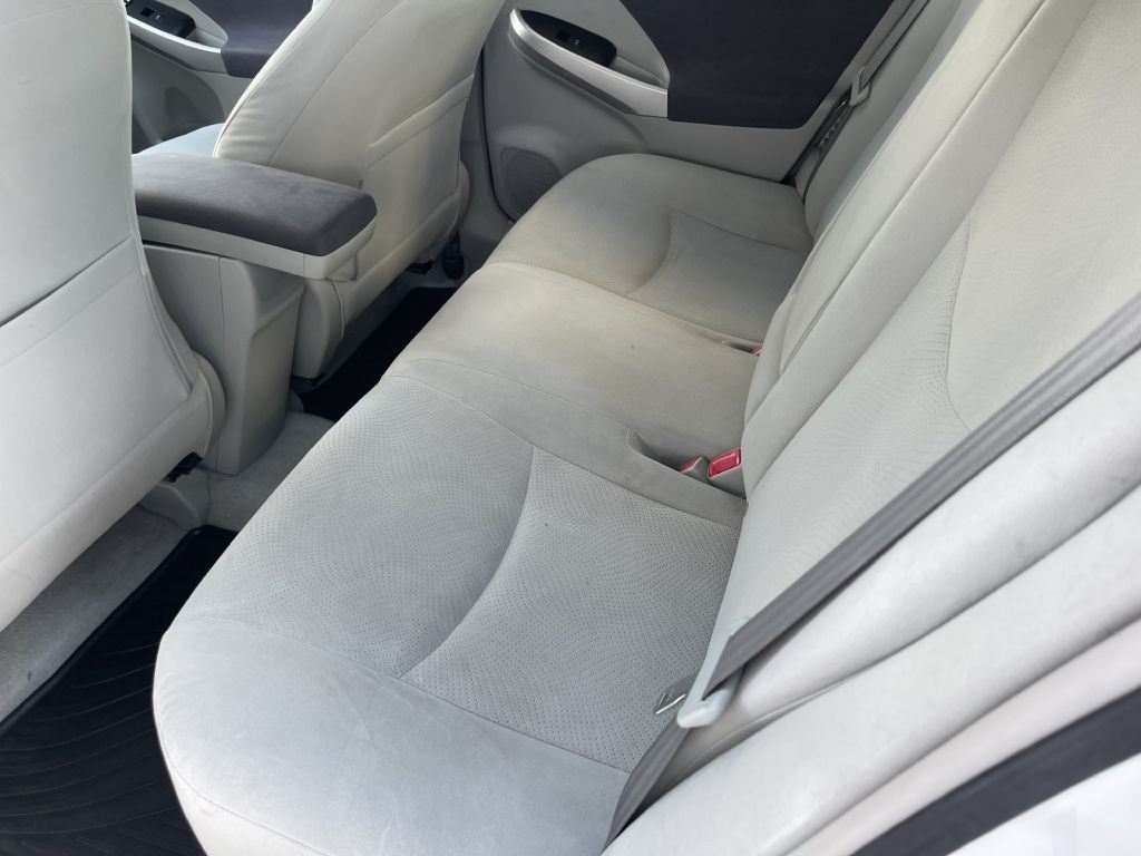 2011 Toyota Prius Image 14