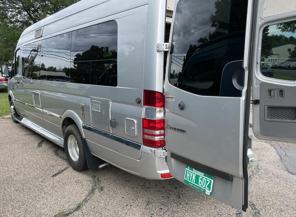 2014 Mercedes-Benz Sprinter Image 2