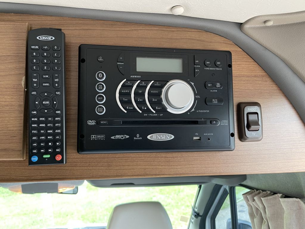 2014 Mercedes-Benz Sprinter Image 9