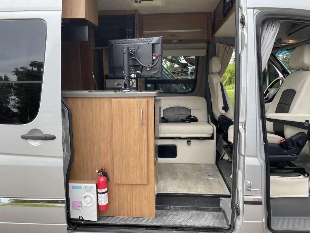 2014 Mercedes-Benz Sprinter Image 24