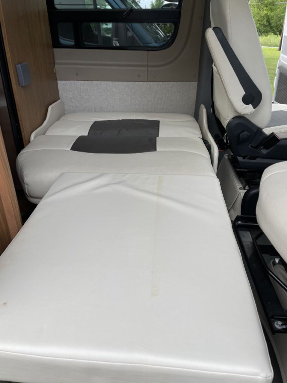 2014 Mercedes-Benz Sprinter Image 25