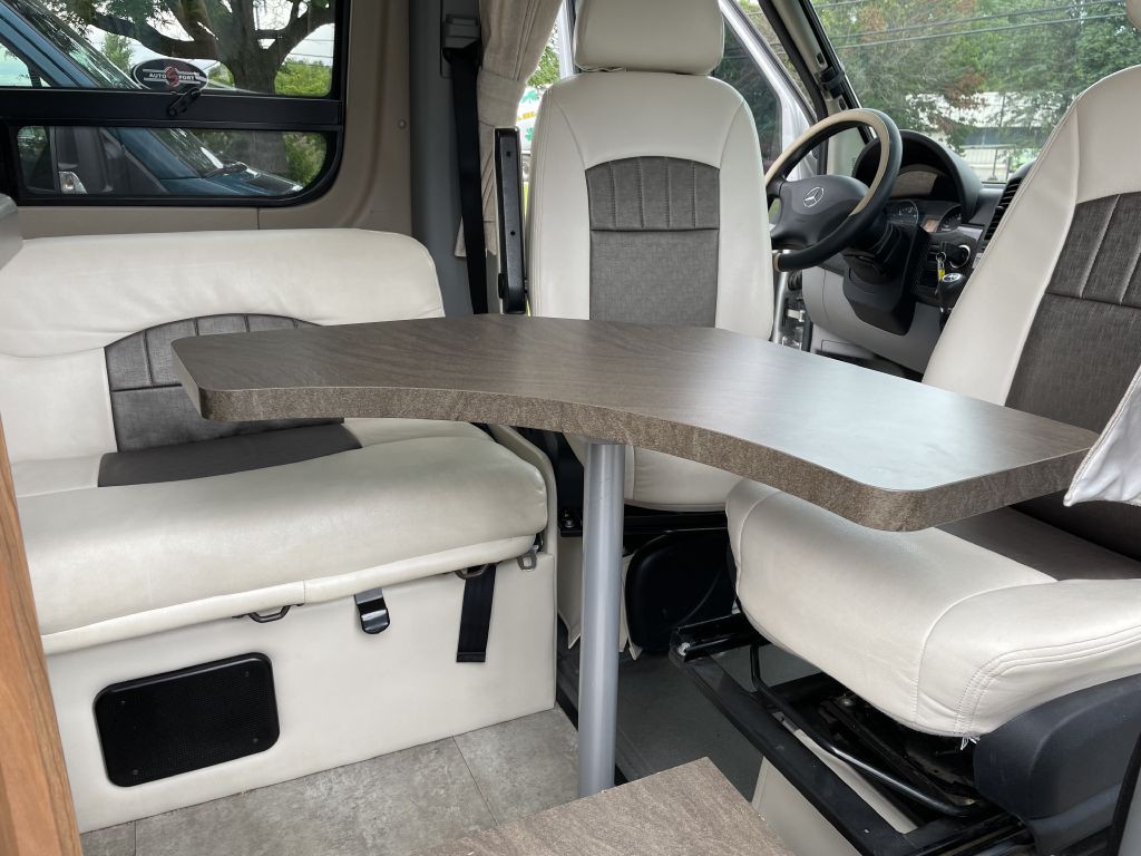 2014 Mercedes-Benz Sprinter Image 26