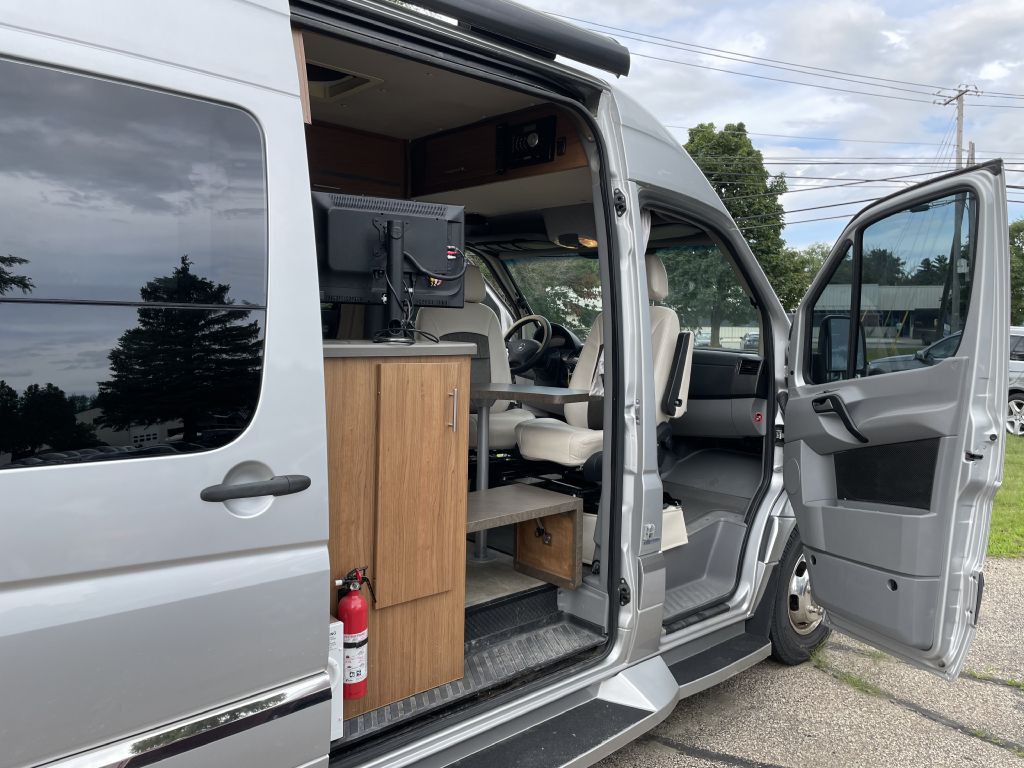 2014 Mercedes-Benz Sprinter Image 29