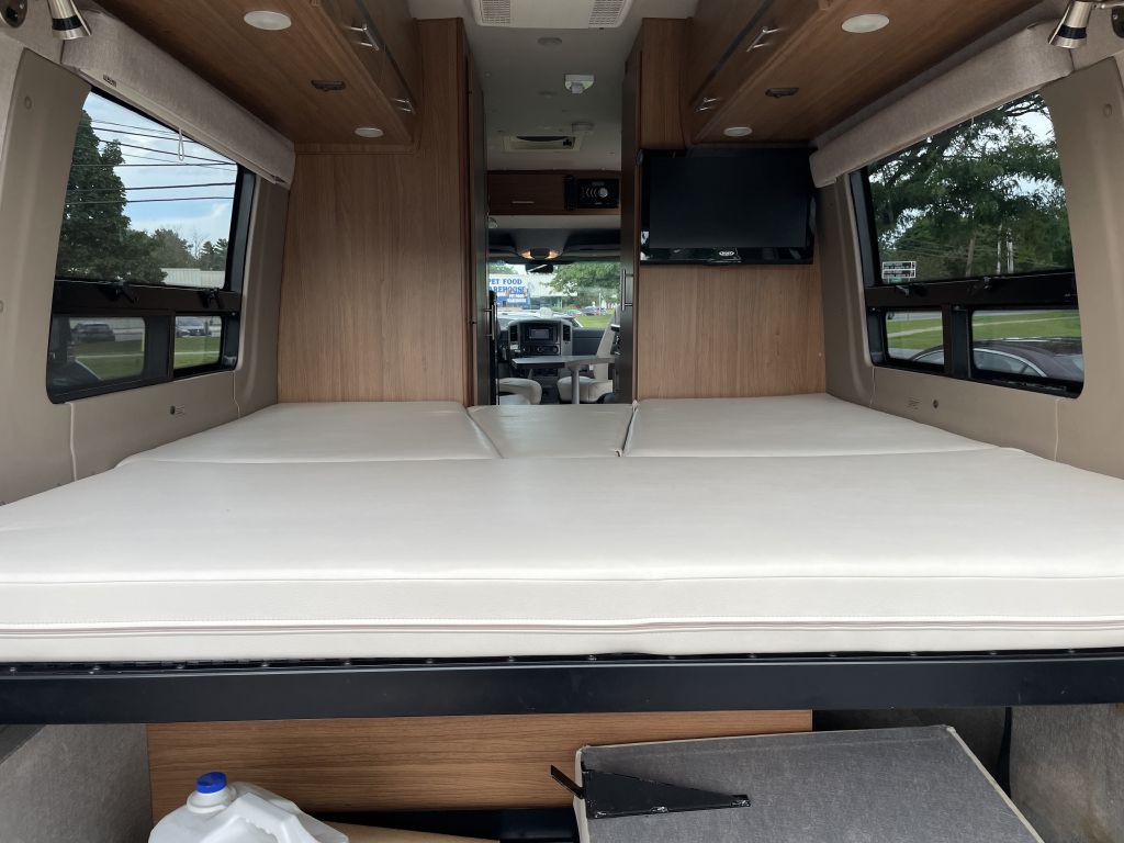 2014 Mercedes-Benz Sprinter Image 36