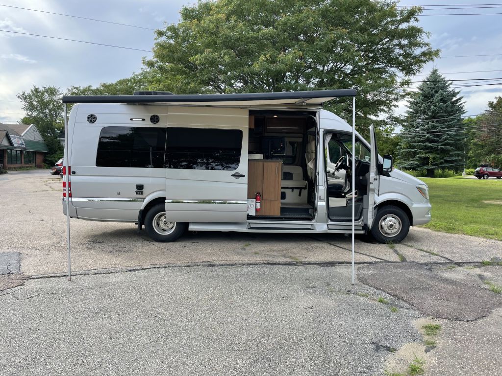 2014 Mercedes-Benz Sprinter Image 37