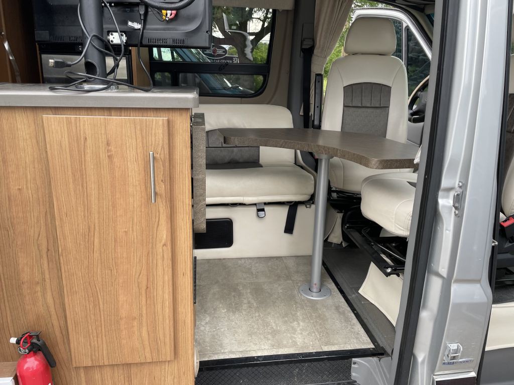 2014 Mercedes-Benz Sprinter Image 31