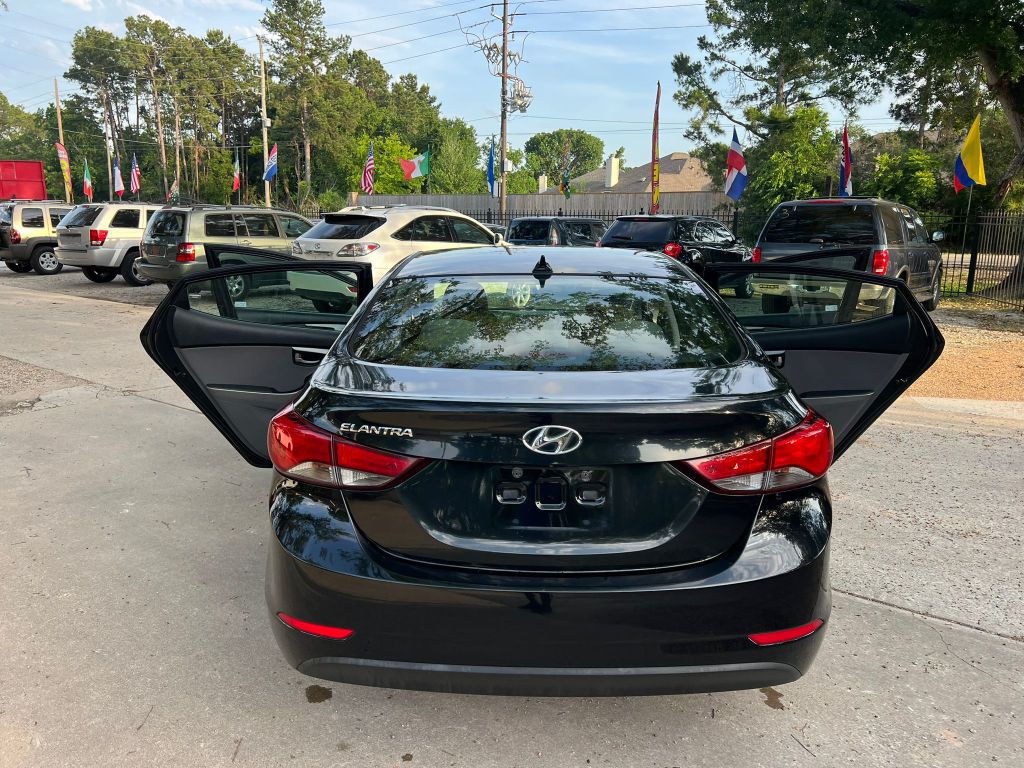 2016 Hyundai Elantra Image 13