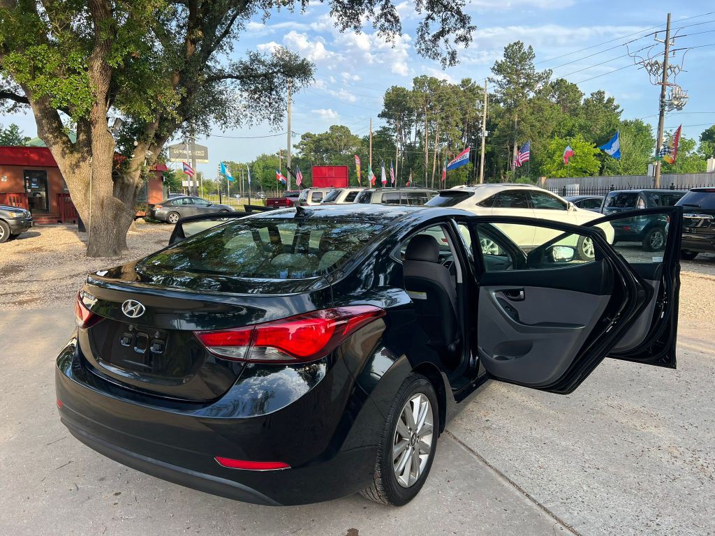 2016 Hyundai Elantra Image 15
