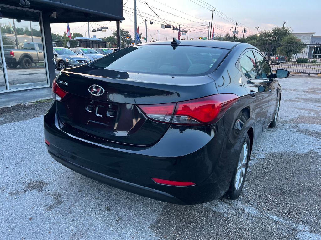 2016 Hyundai Elantra Image 8