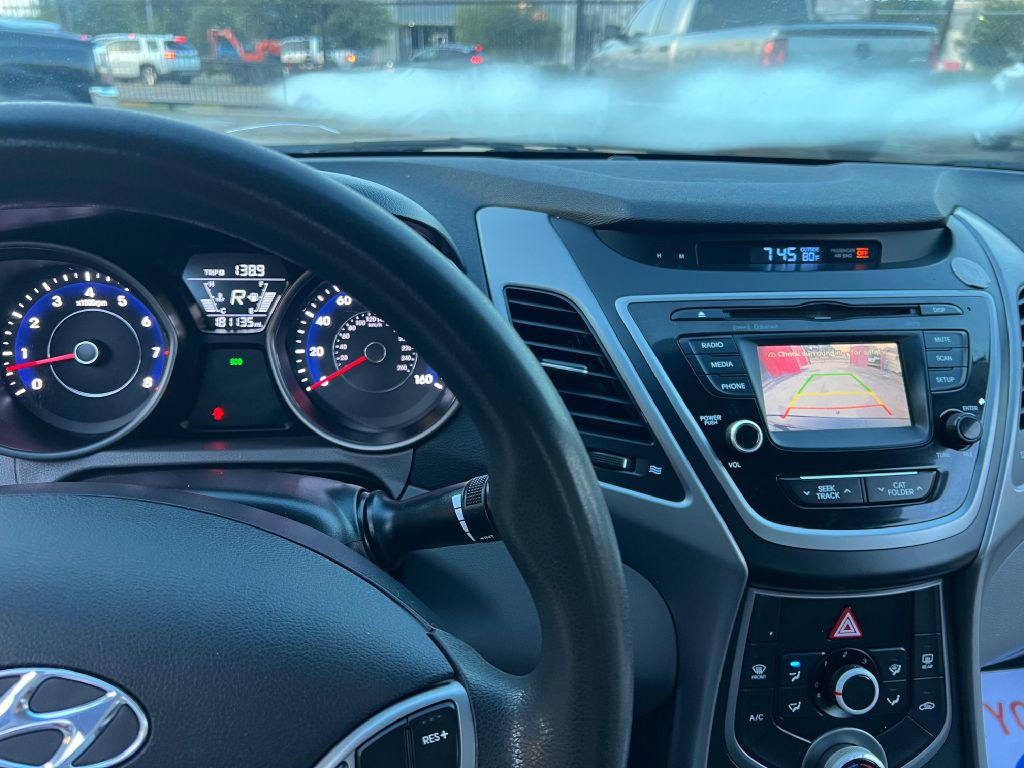 2016 Hyundai Elantra Image 14
