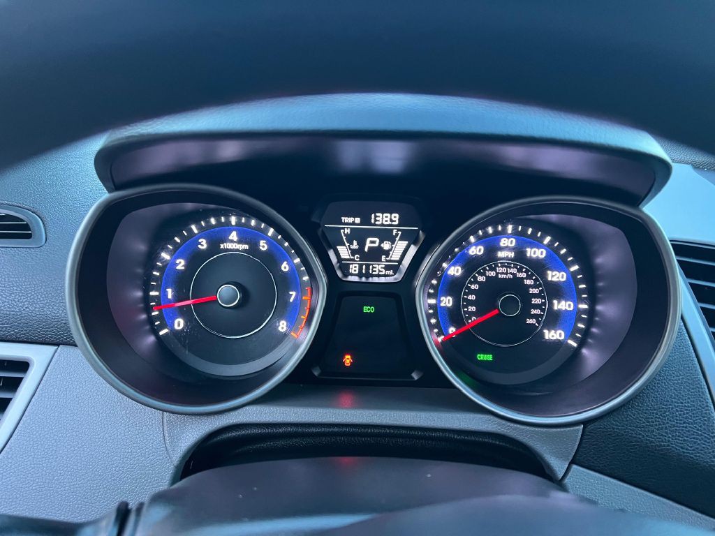 2016 Hyundai Elantra Image 15