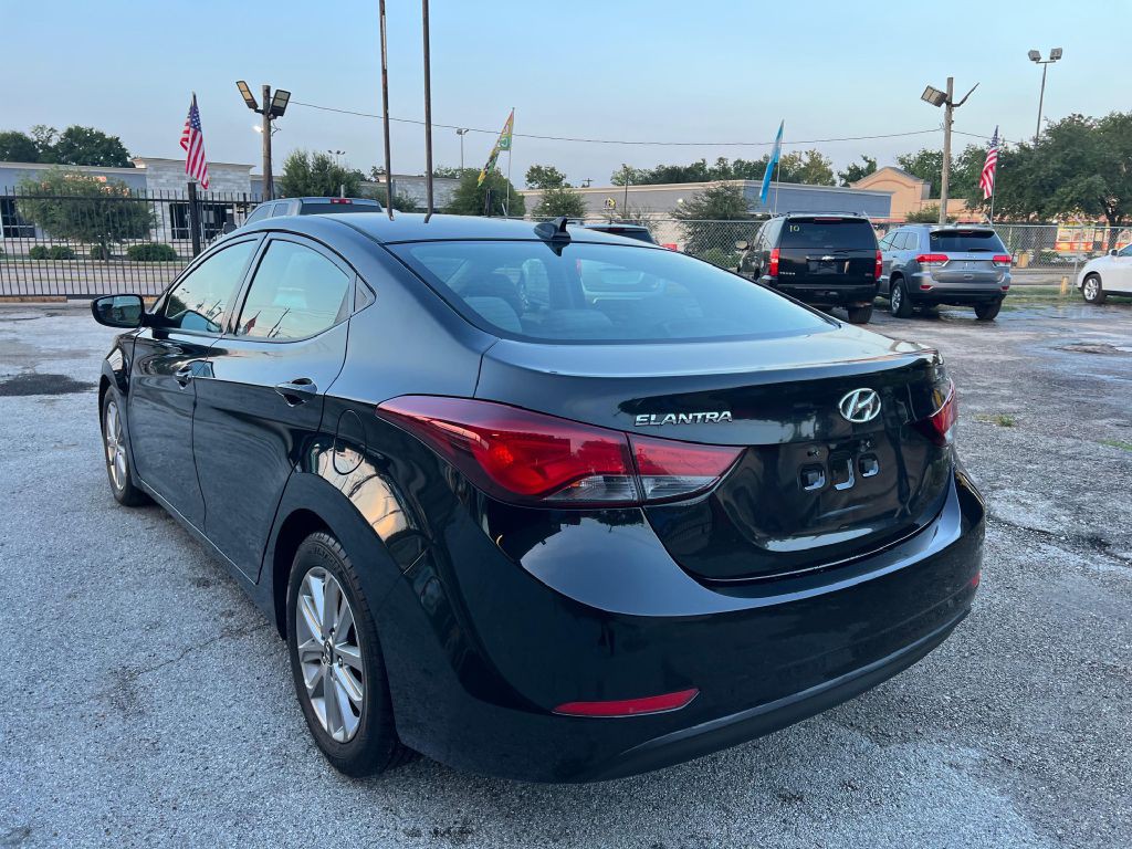 2016 Hyundai Elantra Image 16