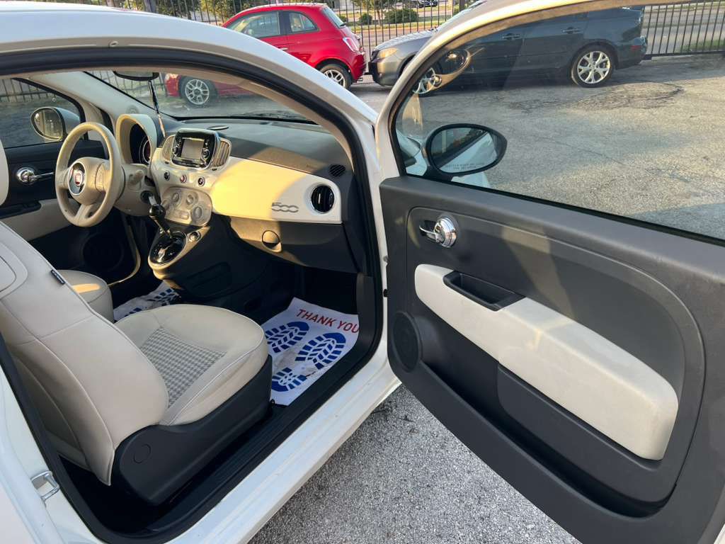 2017 FIAT 500 Image 14