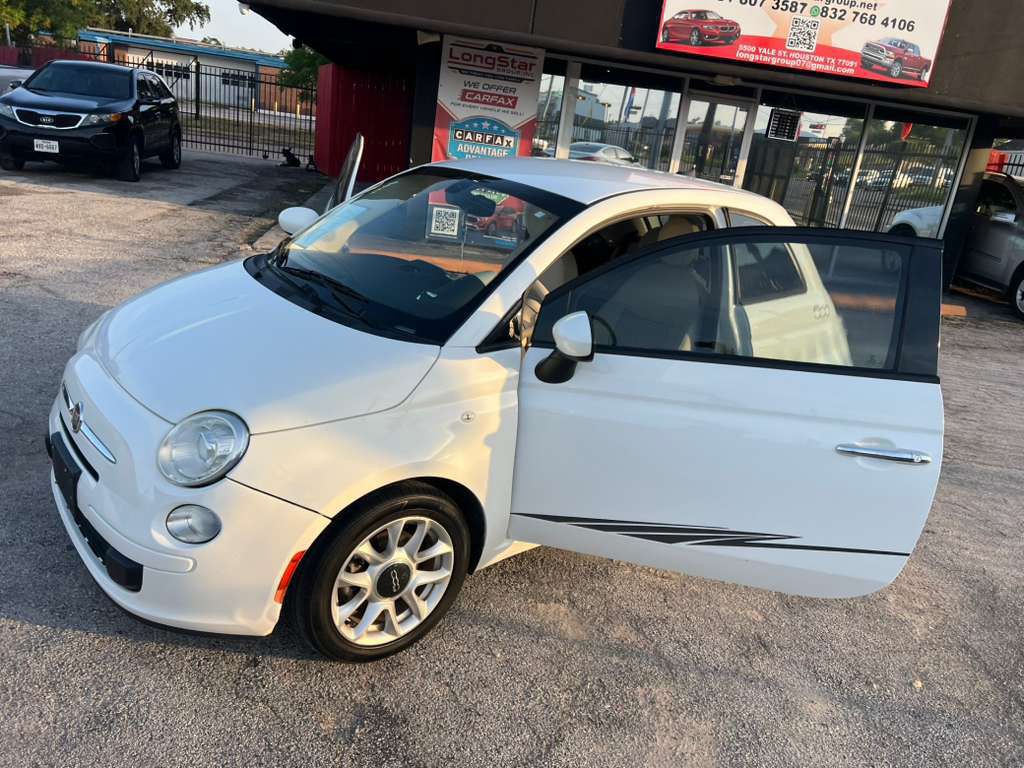 2017 FIAT 500 Image 16