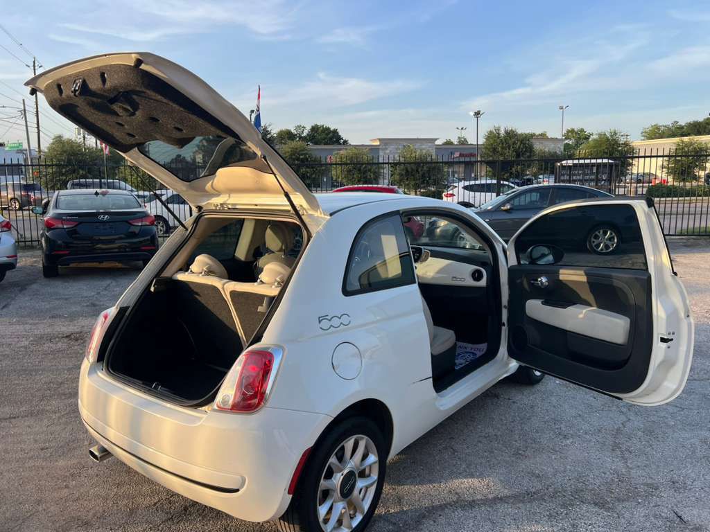 2017 FIAT 500 Image 17