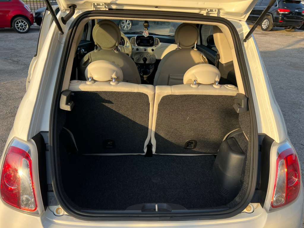 2017 FIAT 500 Image 18