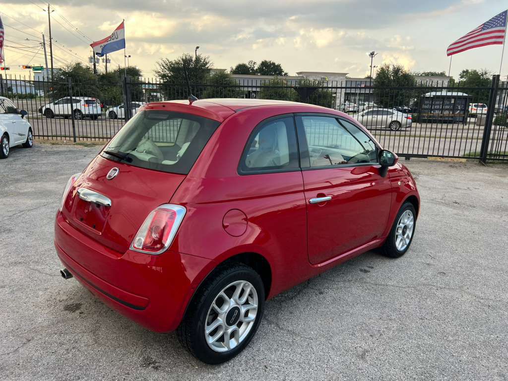 2013 FIAT 500 Image 9