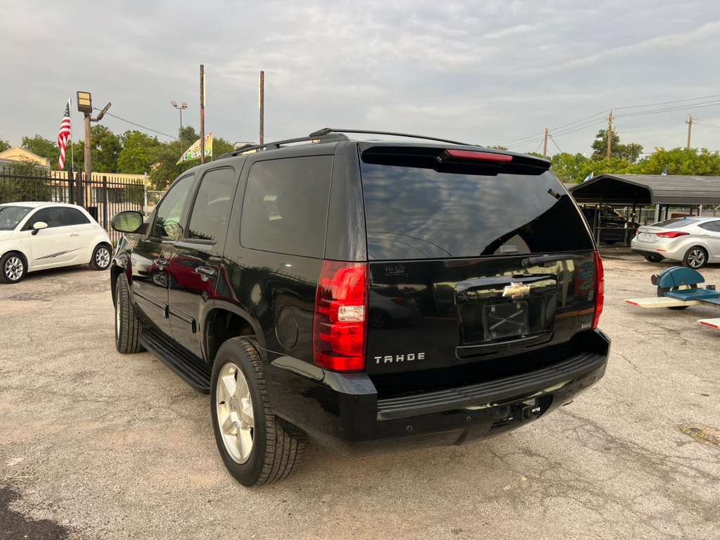 2011 Chevrolet Tahoe Image 6