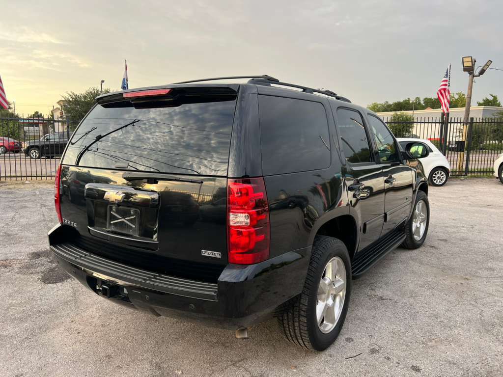 2011 Chevrolet Tahoe Image 7